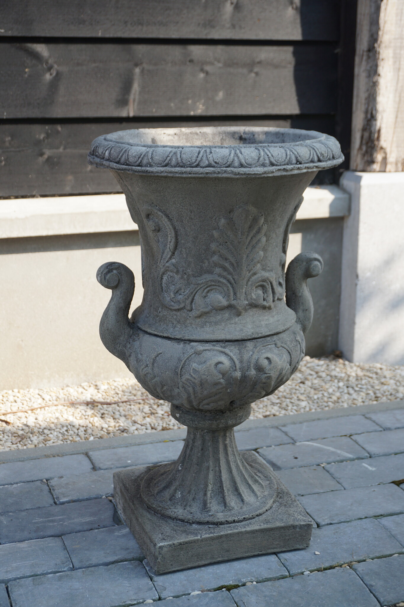 Il Cupido Bloembak Beton Grieks Met Oren H63 x B38 Cm