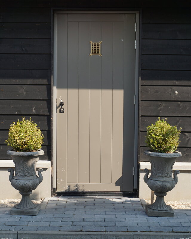 Il Cupido Bloembak Beton Grieks Met Oren H63 x B38 Cm