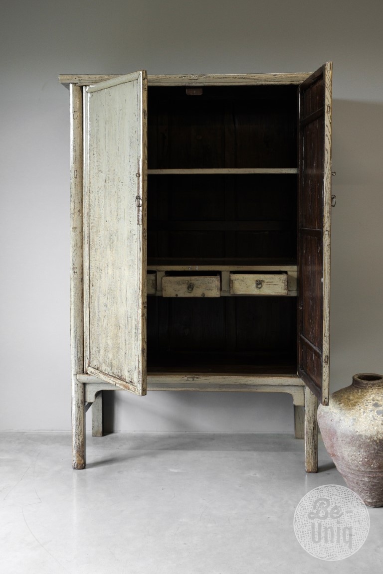 Be-Uniq Oude Kast | China | H200 x B130 x D55 cm