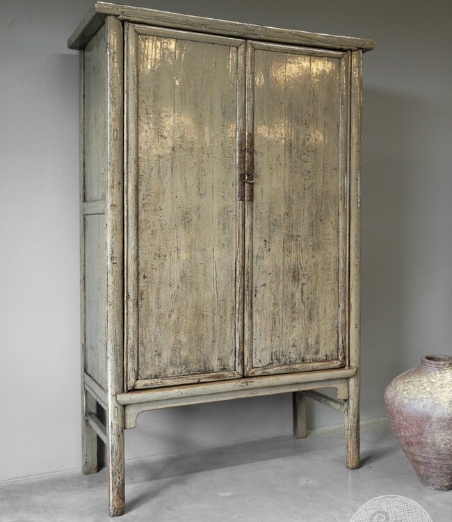 Be-Uniq Oude Kast | China | H200 x B130 x D55 cm