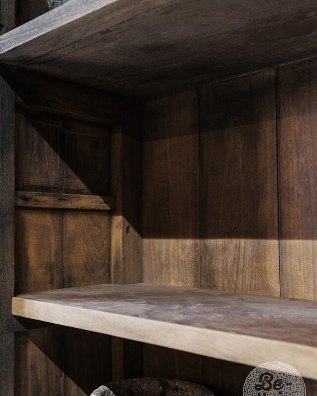 Be-Uniq Oude Boekenkast | Rustiek Verweerd | H245xB177xD32 cm