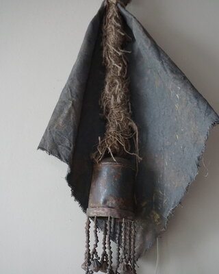 Rene Houtman Kerstbel Met Kalkdoek | Small | H40 cm