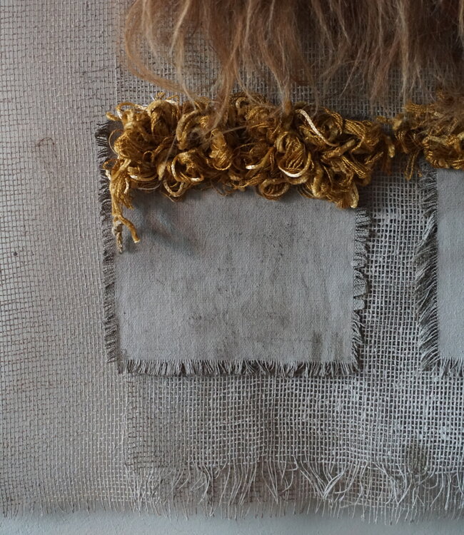 Rene Houtman Wanddoek | IJslands Bruin Schapenvacht | H75 x B50 cm