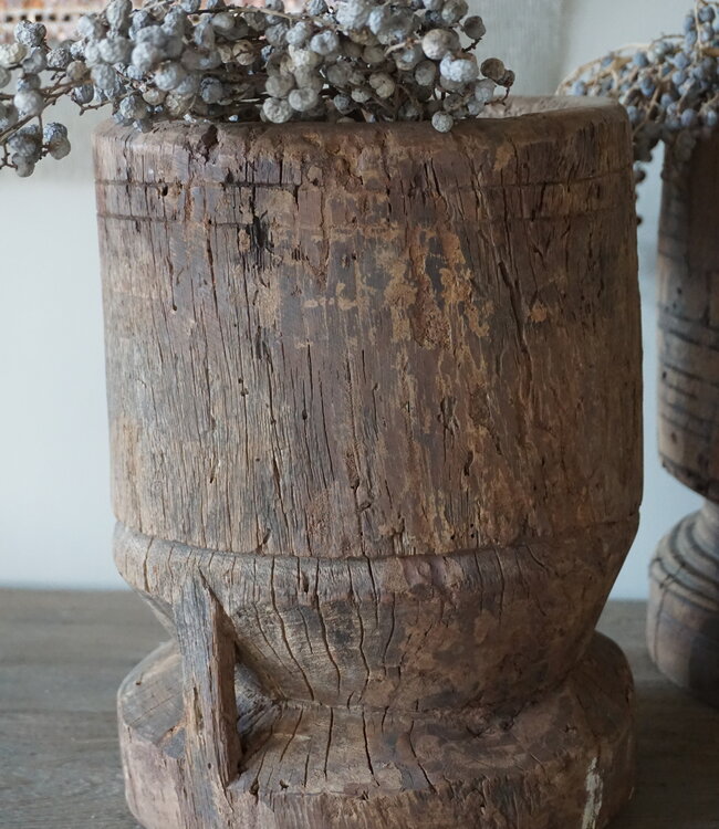 Rene Houtman Oud Houten Vijzel | India | H30 x D22 cm