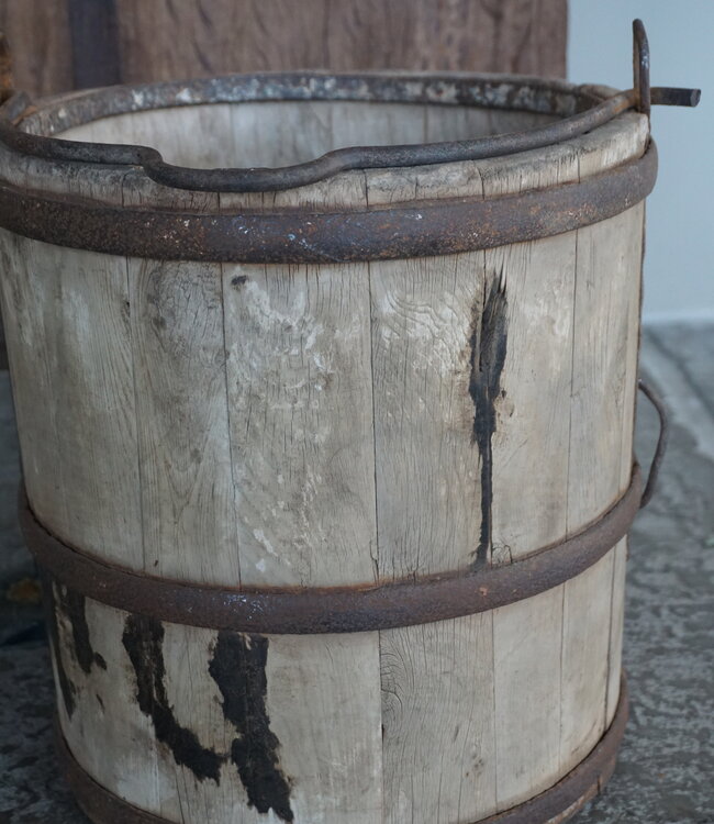 Rene Houtman Oude Houten Emmer | India | H35 x D32 cm