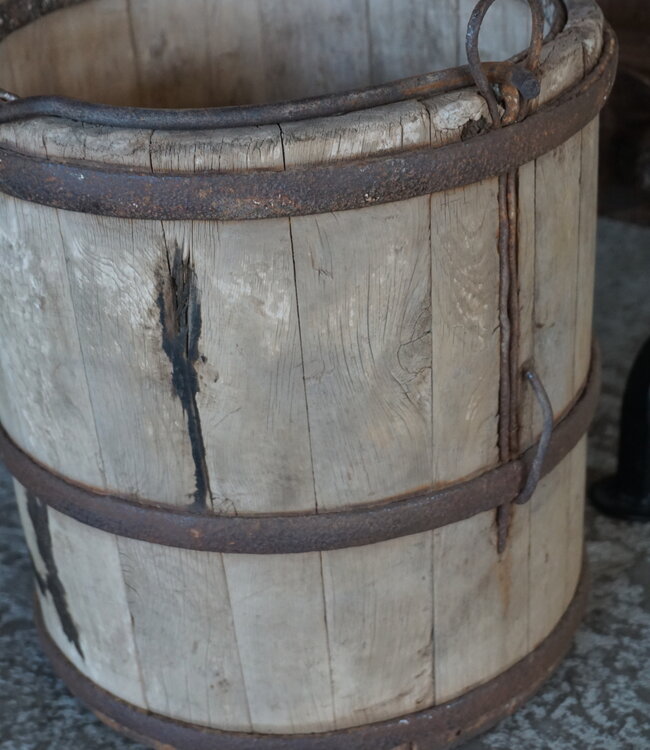 Rene Houtman Oude Houten Emmer | India | H35 x D32 cm