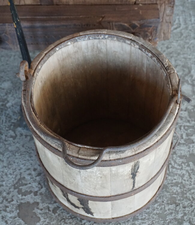 Rene Houtman Oude Houten Emmer | India | H35 x D32 cm