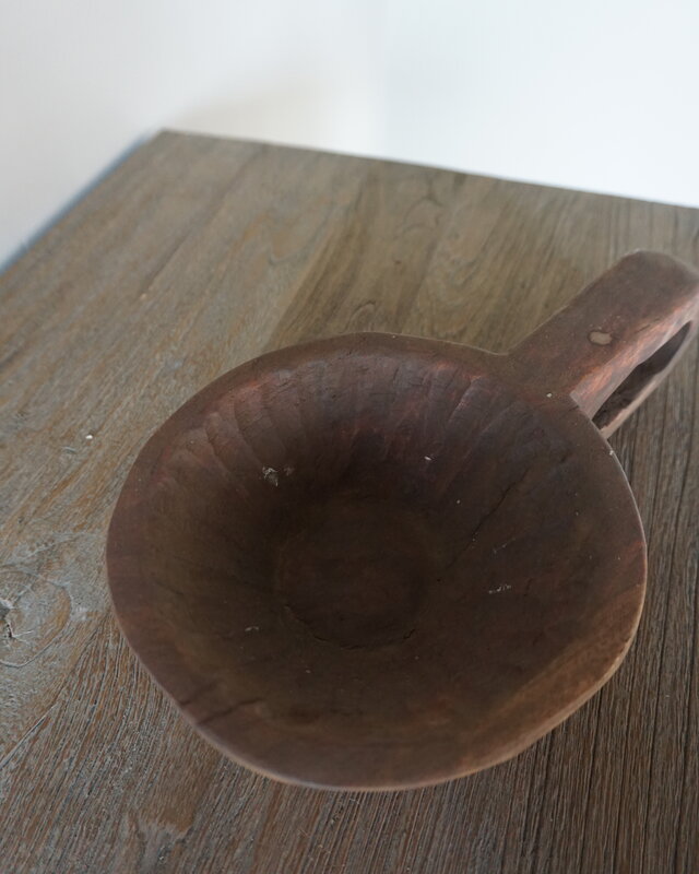 Rene Houtman Oud Houten Bakje Met Steel | H7 x B31 x D17 cm