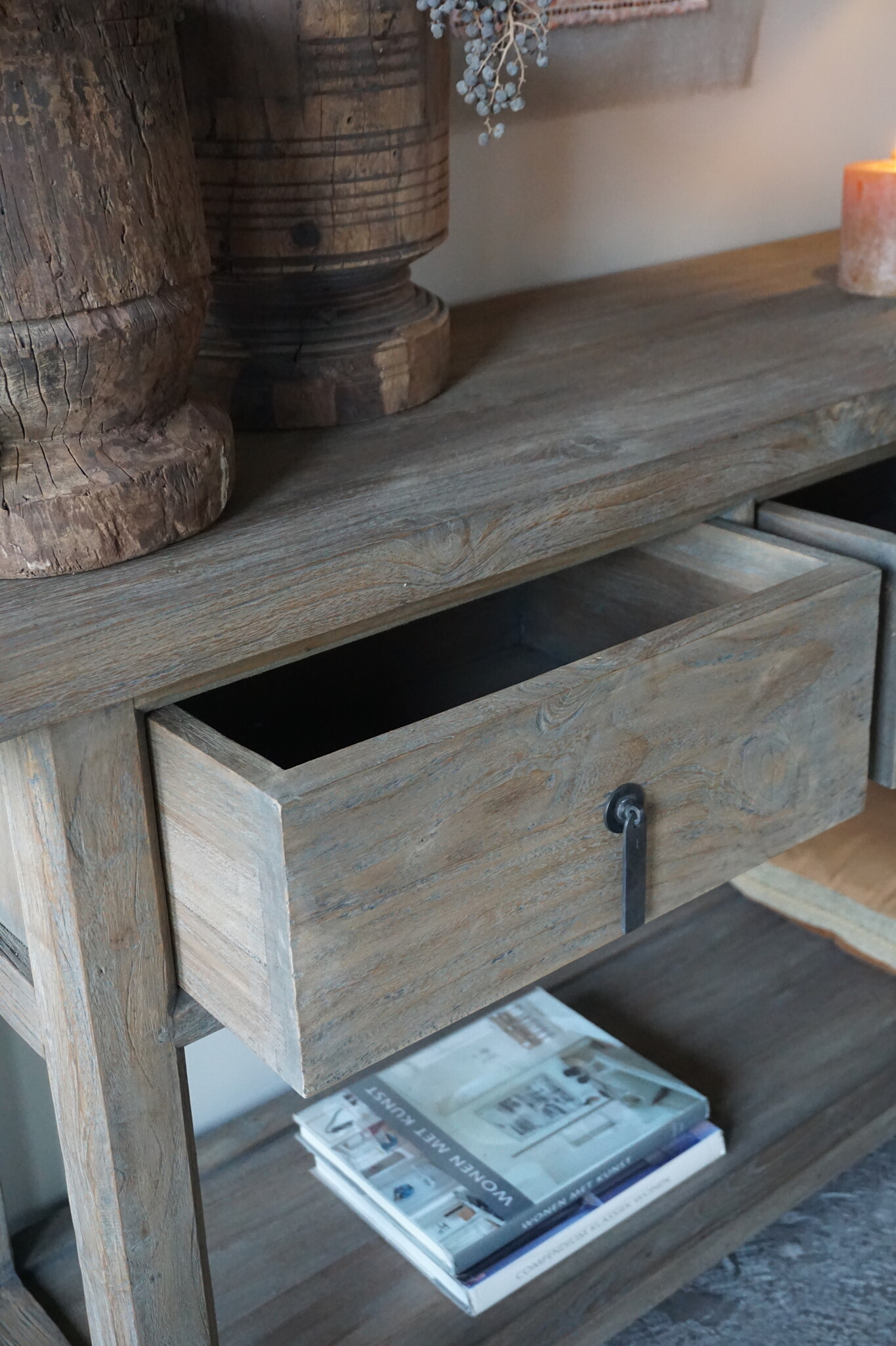 Rene Houtman Oude Houten Sidetable | H86 x B190 x D46 cm