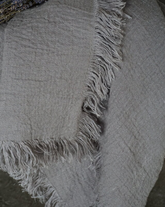 Luksa Home Collection Plaid Louise Taupe | 180 x 140 cm