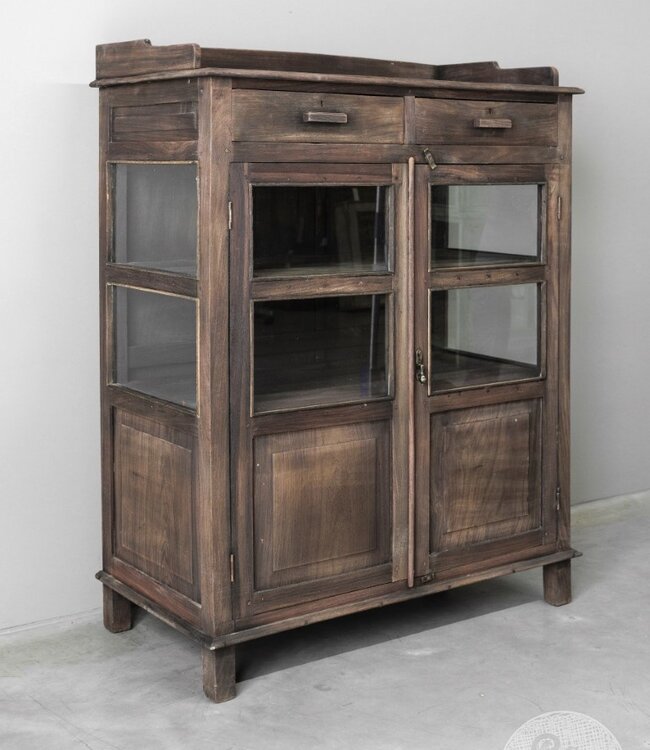 Be-Uniq Oud Glaskastje | Rustiek Verweerd | H130xB96xD48 cm