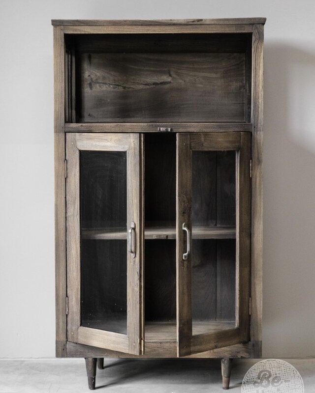 Be-Uniq Oud Glaskastje | Rustiek Verweerd | H140xB78xD33 cm
