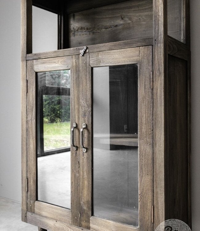 Be-Uniq Oud Glaskastje | Rustiek Verweerd | H140xB78xD33 cm