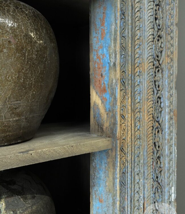 Be-Uniq Oude Boekenkast Snijwerk | India | H238xB160xD57 cmnkast snijwerk | India | H238xB160xD57 cm