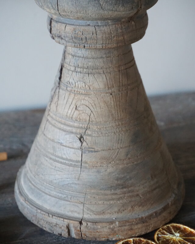 Rene Houtman Unieke Kandelaar | Oud Hout | H27 x D16 cm