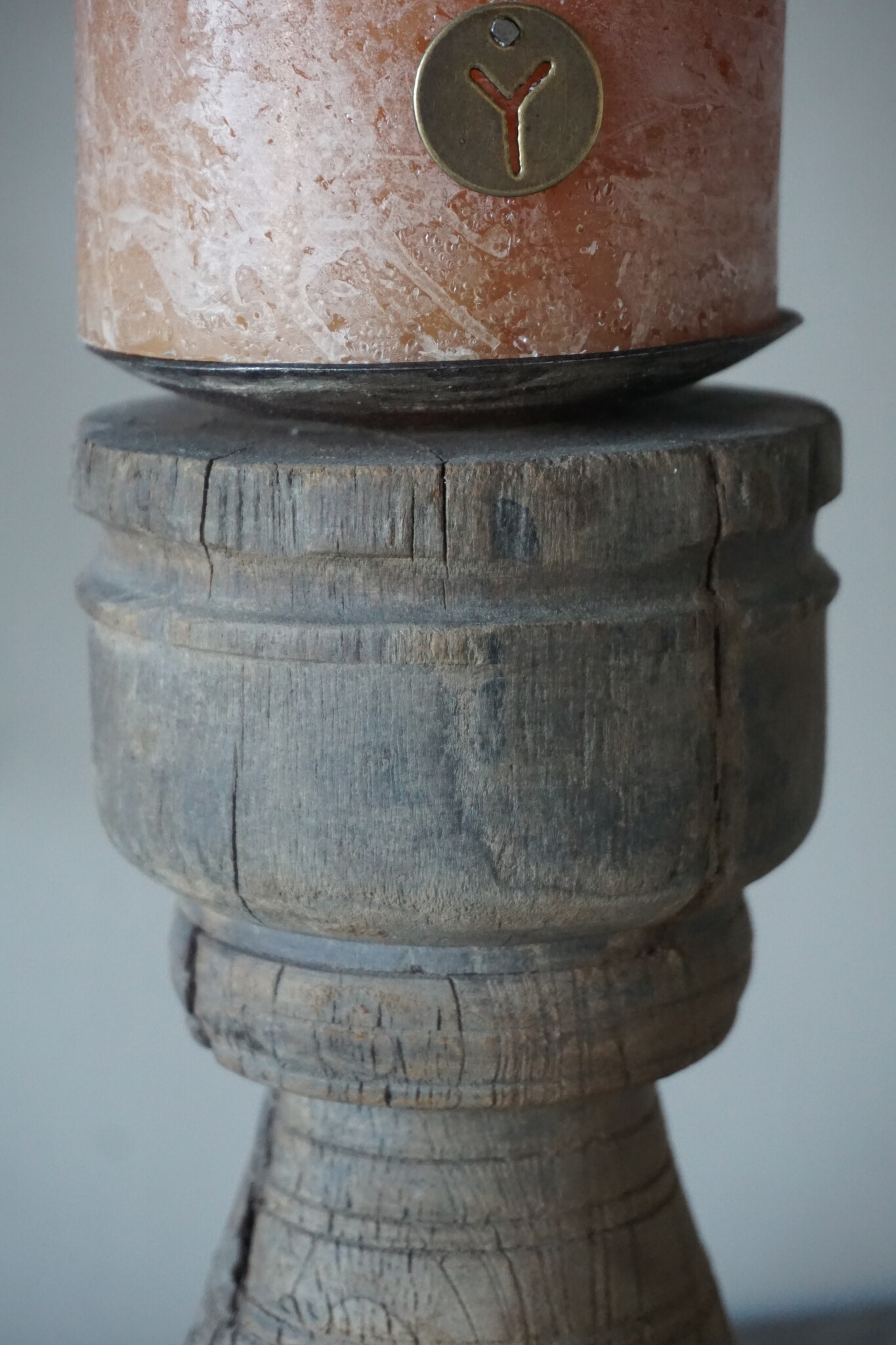 Rene Houtman Unieke Kandelaar | Oud Hout | H27 x D16 cm