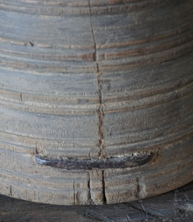 Rene Houtman Unieke Kandelaar | Oud Hout | H29 x D15 cm