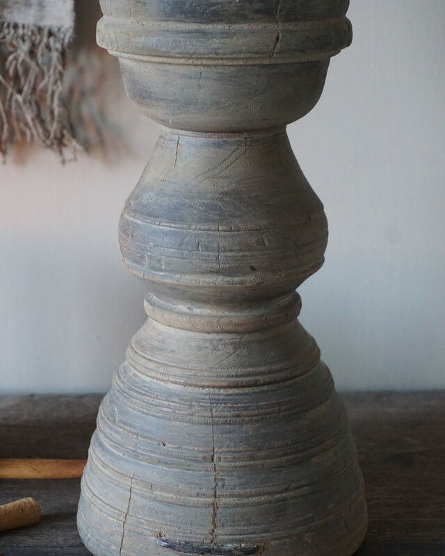 Rene Houtman Unieke Kandelaar | Oud Hout | H29 x D15 cm