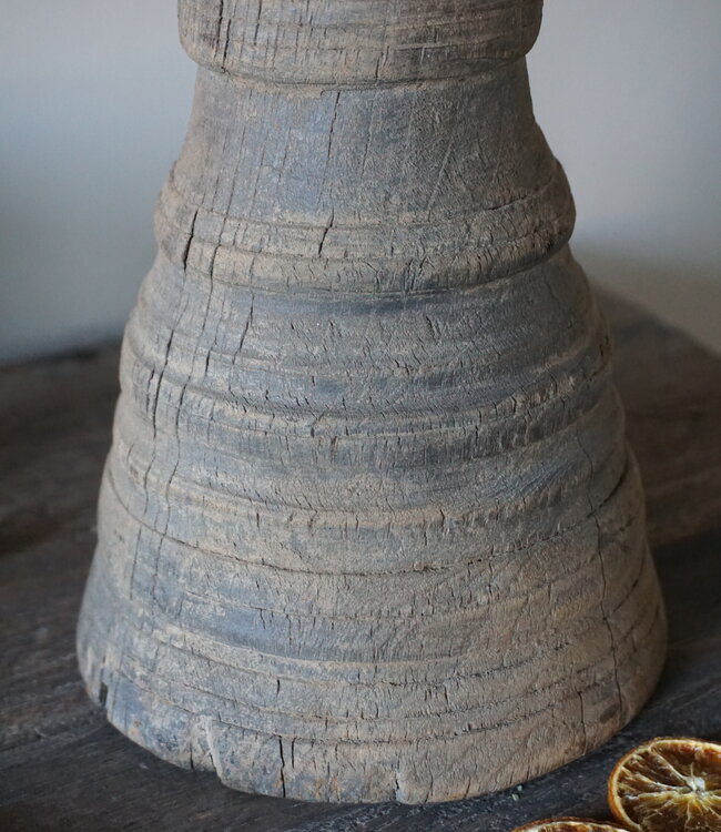 Rene Houtman Unieke Kandelaar | Oud Hout | H24 x D14,5 cm