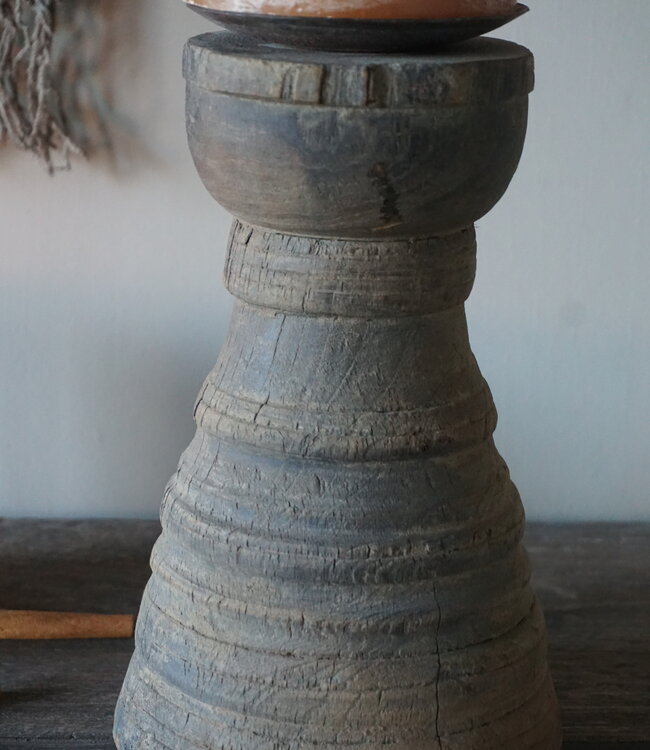 Rene Houtman Unieke Kandelaar | Oud Hout | H24 x D14,5 cm