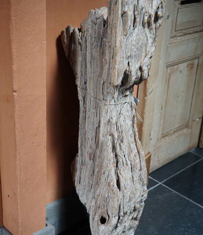 Rene Houtman Ornament Wandconsole | H110 x B18 x D30 cm