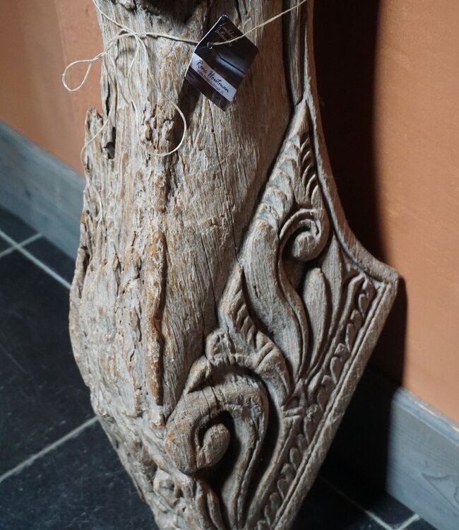 Rene Houtman Ornament Wandconsole | H110 x B18 x D30 cm