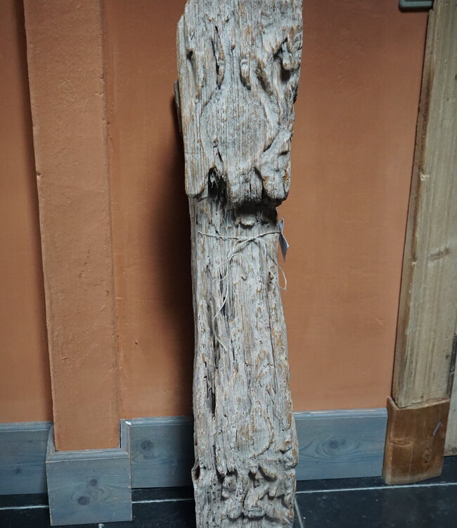 Rene Houtman Ornament Wandconsole | H110 x B18 x D30 cm