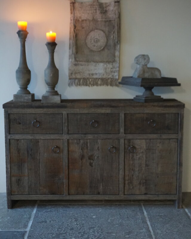 Rene Houtman Sidetable Oud Eikenhout Geborsteld | H90xB150xD45 cm