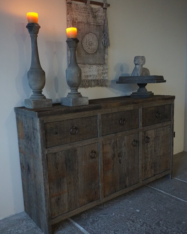 Rene Houtman Sidetable Oud Eikenhout Geborsteld | H90xB150xD45 cm