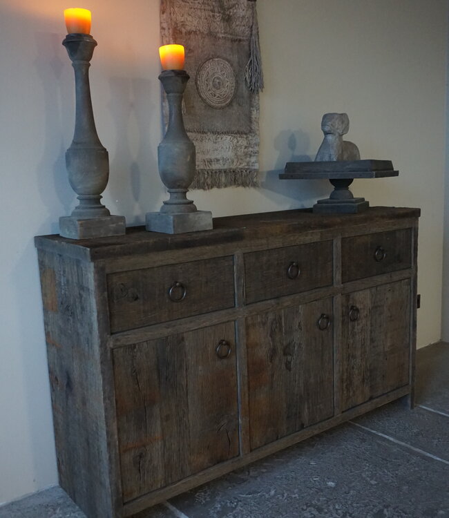 Rene Houtman Sidetable Oud Eikenhout Geborsteld | H90xB150xD45 cm