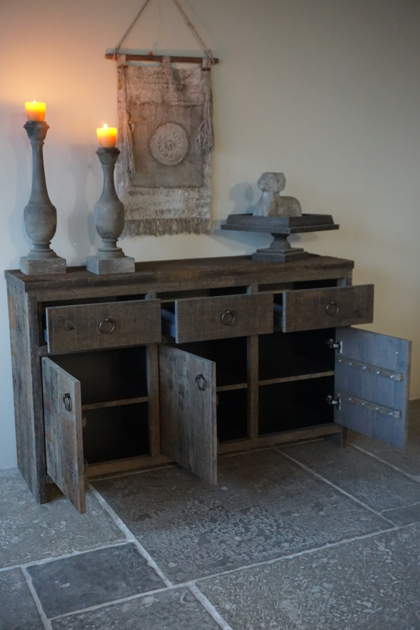 Rene Houtman Sidetable Oud Eikenhout Geborsteld | H90xB150xD45 cm