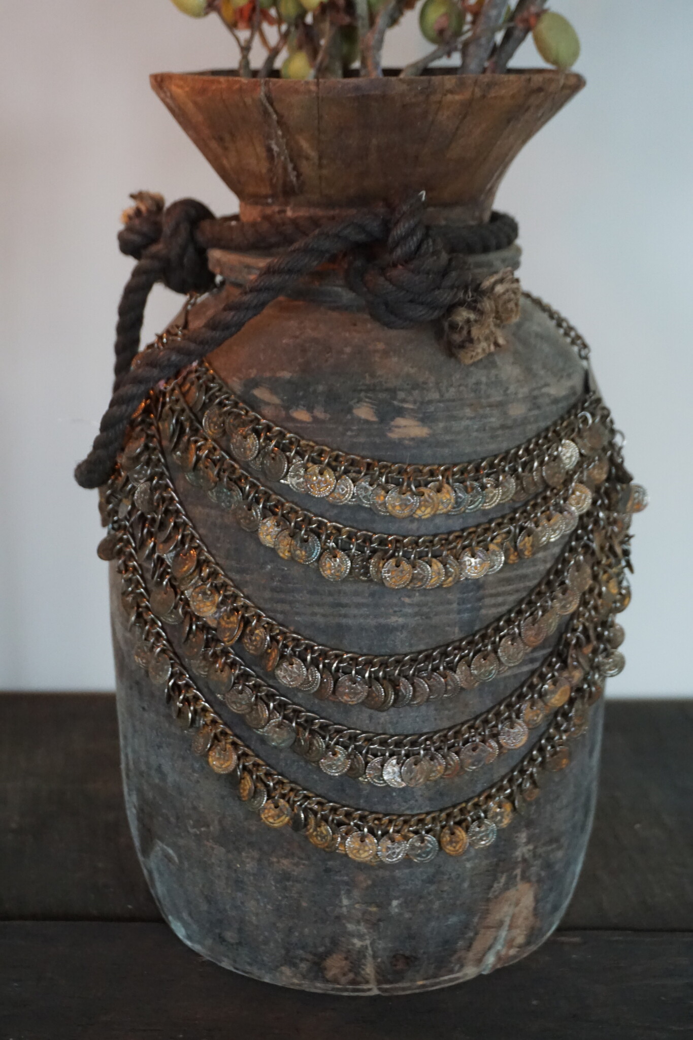 Rene Houtman Nepalese Houten Pot | Incl. Ketting | H37xD18 cm