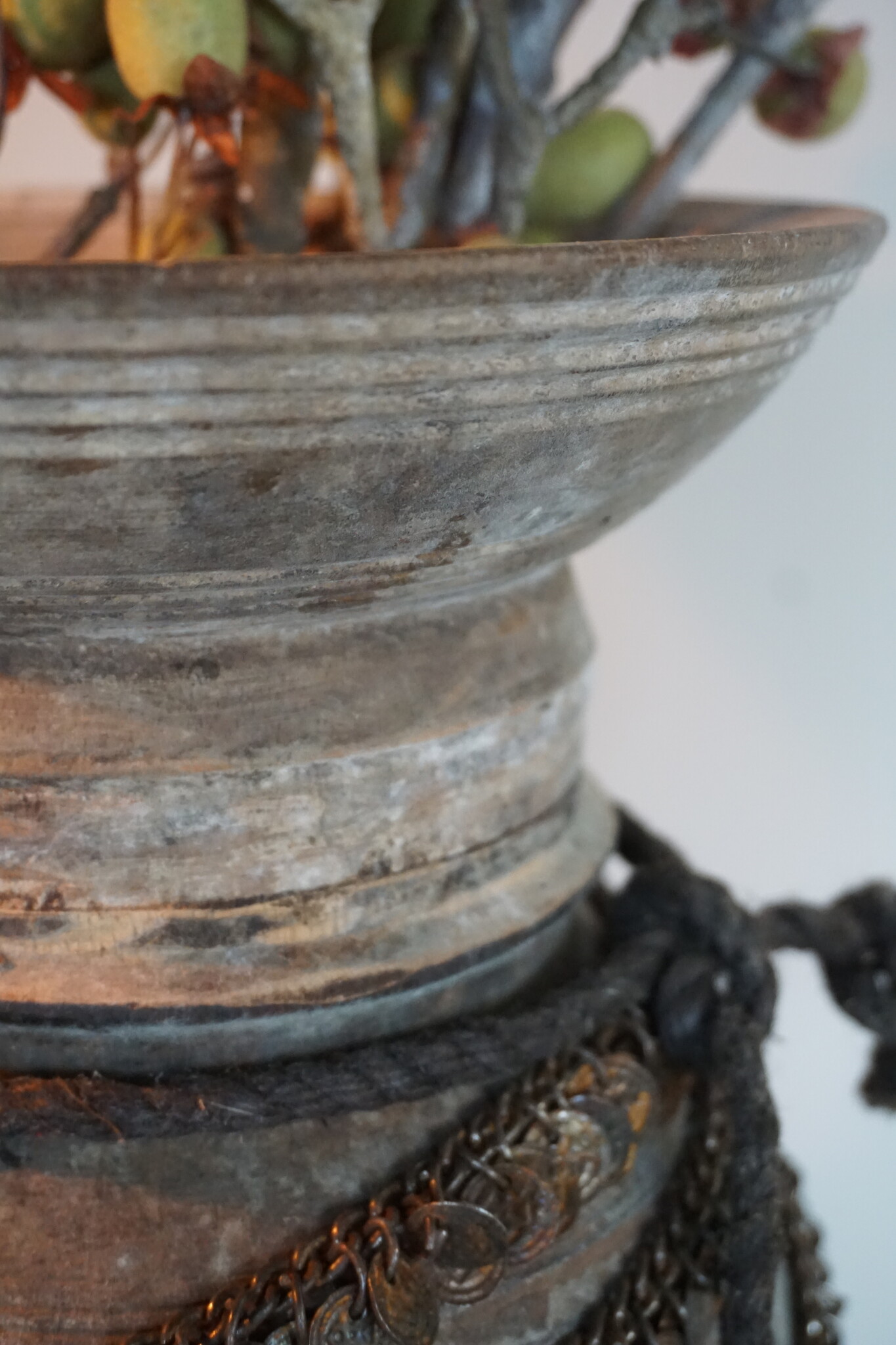 Rene Houtman Nepalese Houten Pot | Incl. Ketting | H40xD20 cm