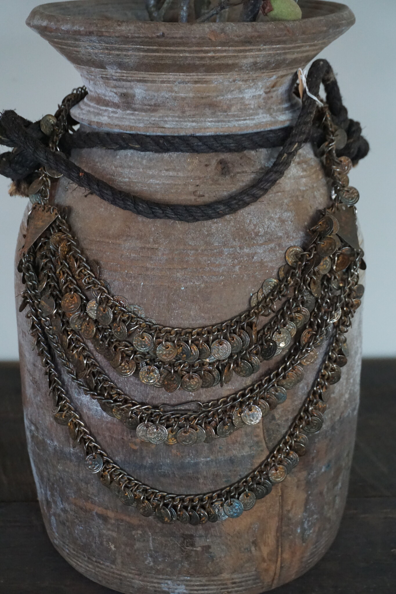 Rene Houtman Nepalese Houten Pot | Incl. Ketting | H37xD21 cm