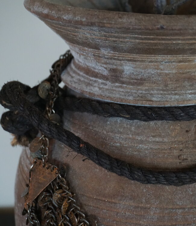 Rene Houtman Nepalese Houten Pot | Incl. Ketting | H37xD21 cm