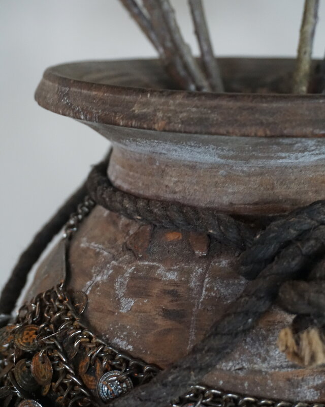 Rene Houtman Nepalese Houten Pot | Incl. Ketting | H30xD19 cm