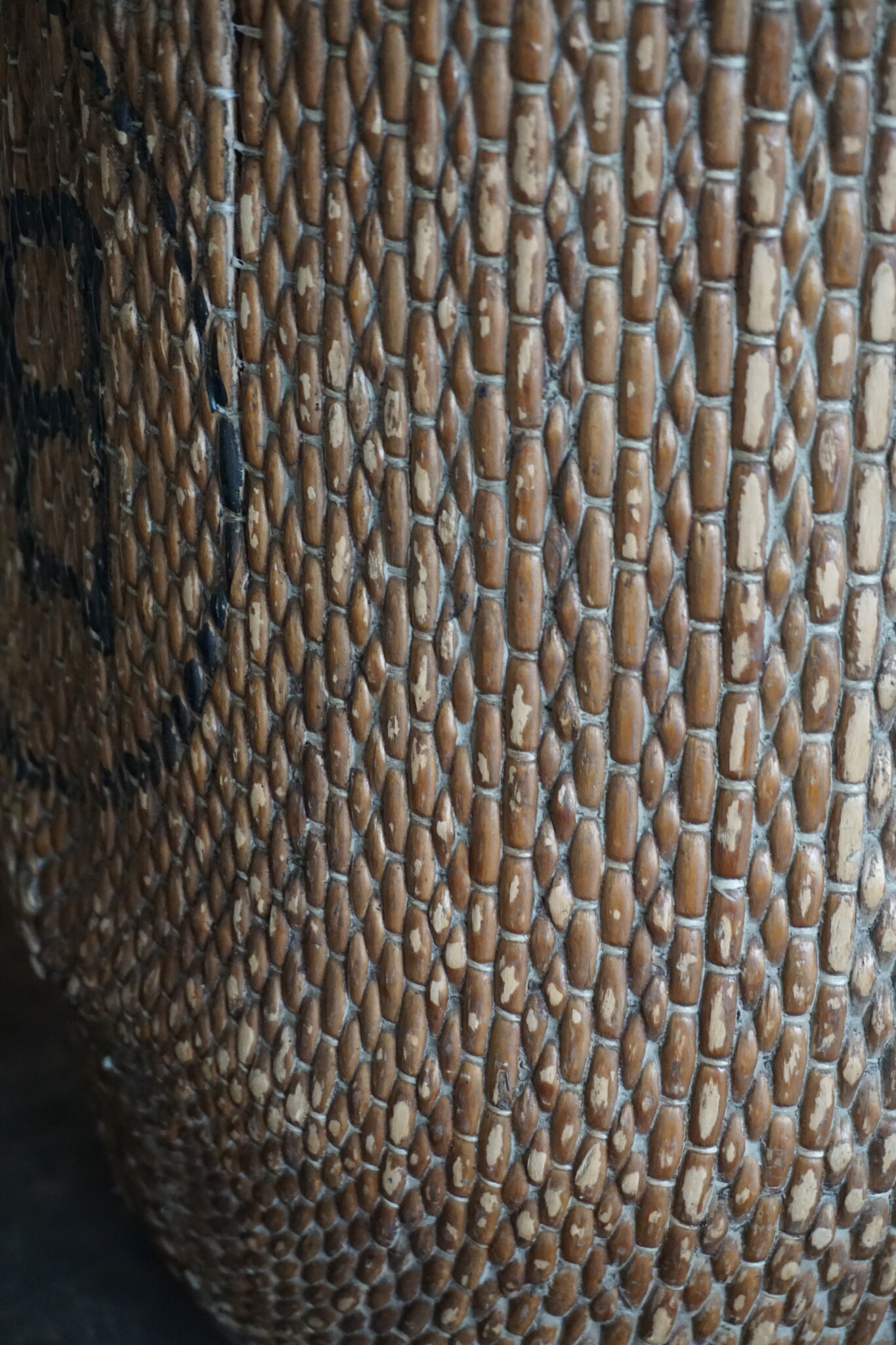Rene Houtman Antieke Oosterse Plukmand Met Hengsel | H64xD40 cm