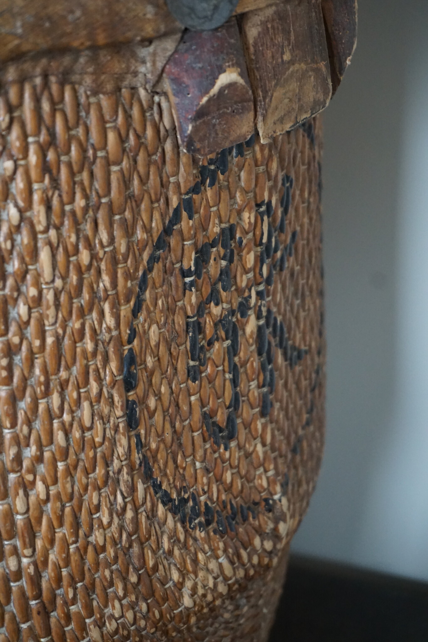Rene Houtman Antieke Oosterse Plukmand Met Hengsel | H64xD40 cm