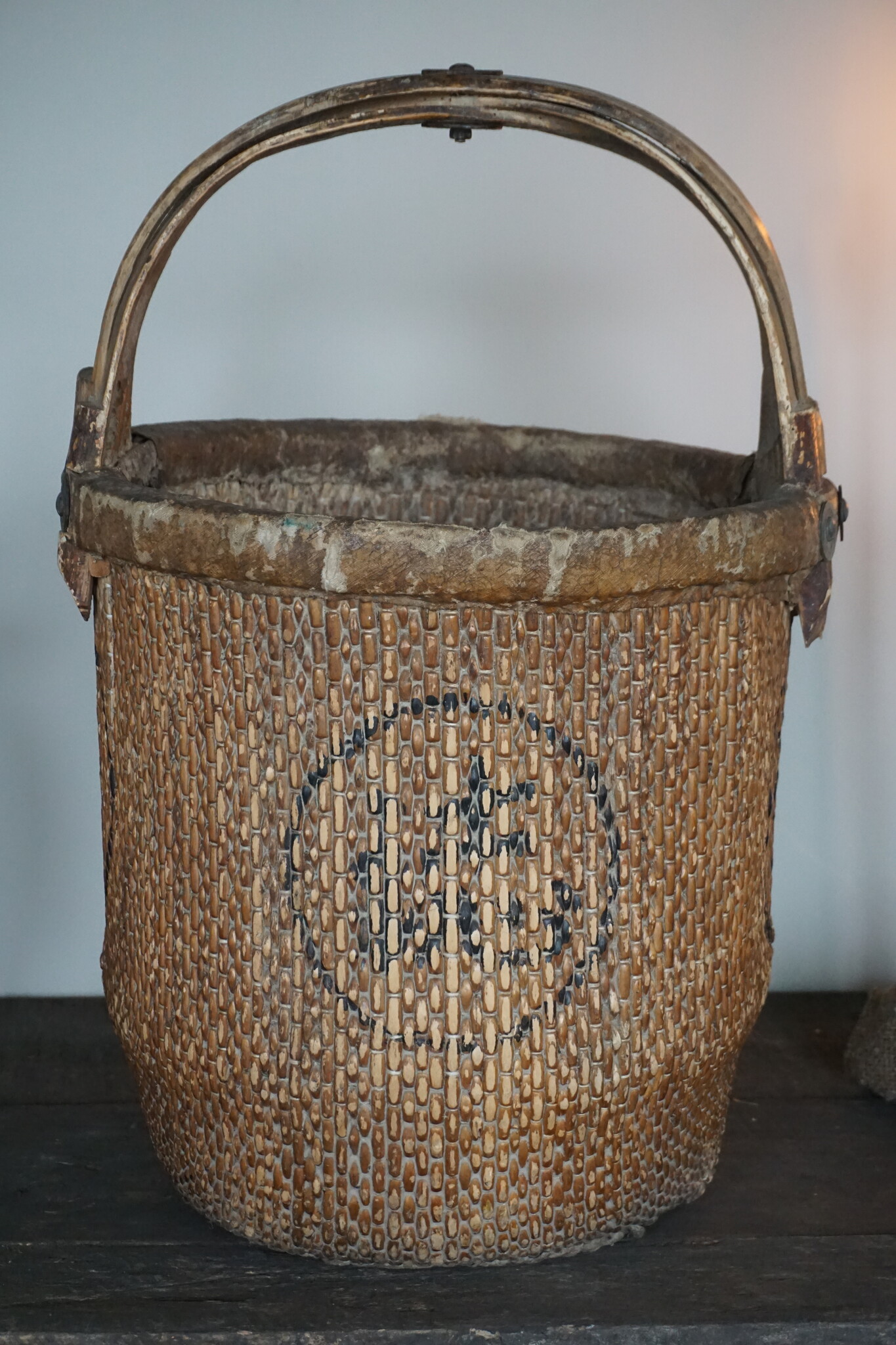 Rene Houtman Antieke Oosterse Plukmand Met Hengsel | H64xD40 cm