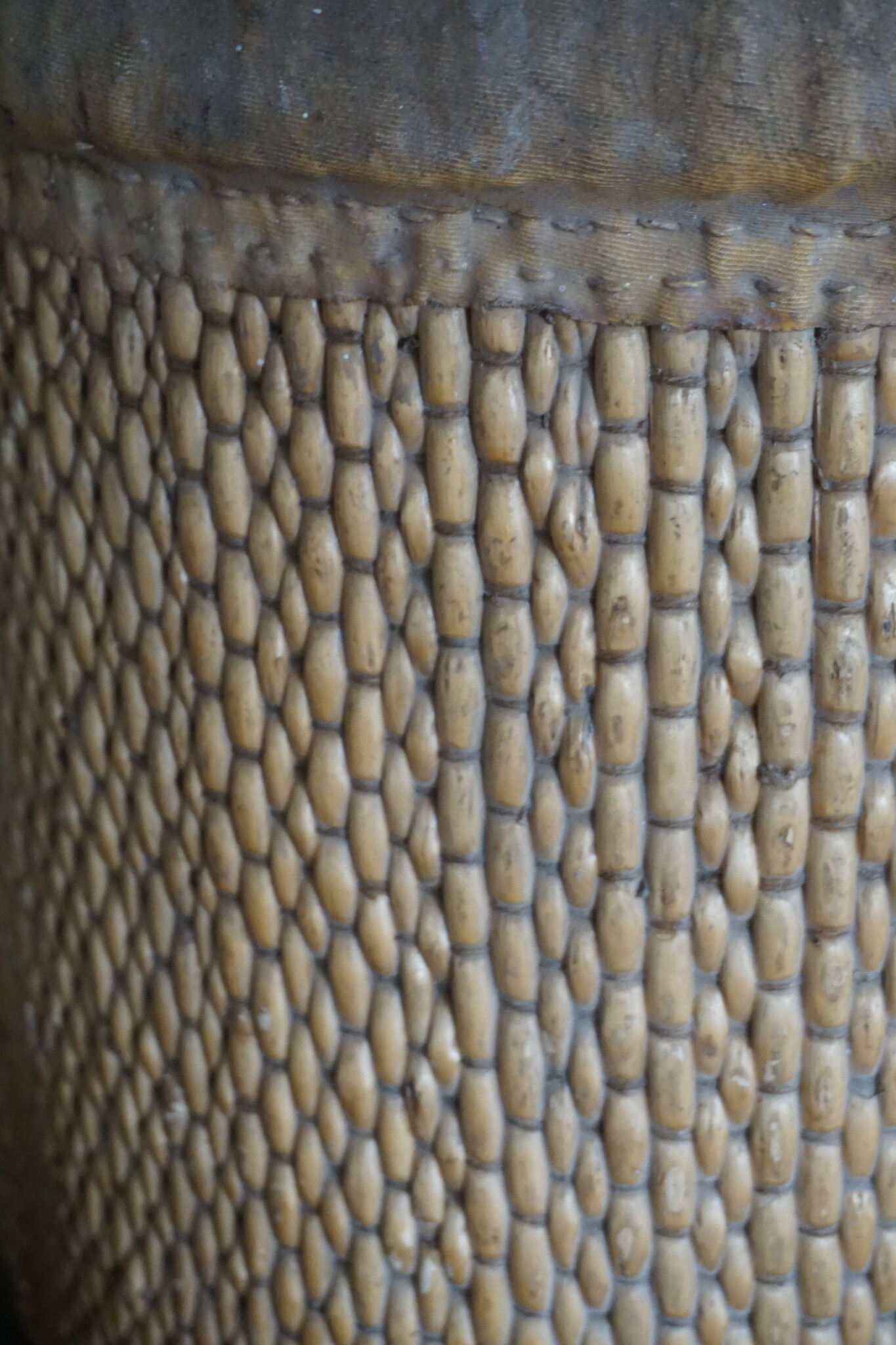 Rene Houtman Antieke Oosterse Plukmand Met Hengsel | H60xD40 cm