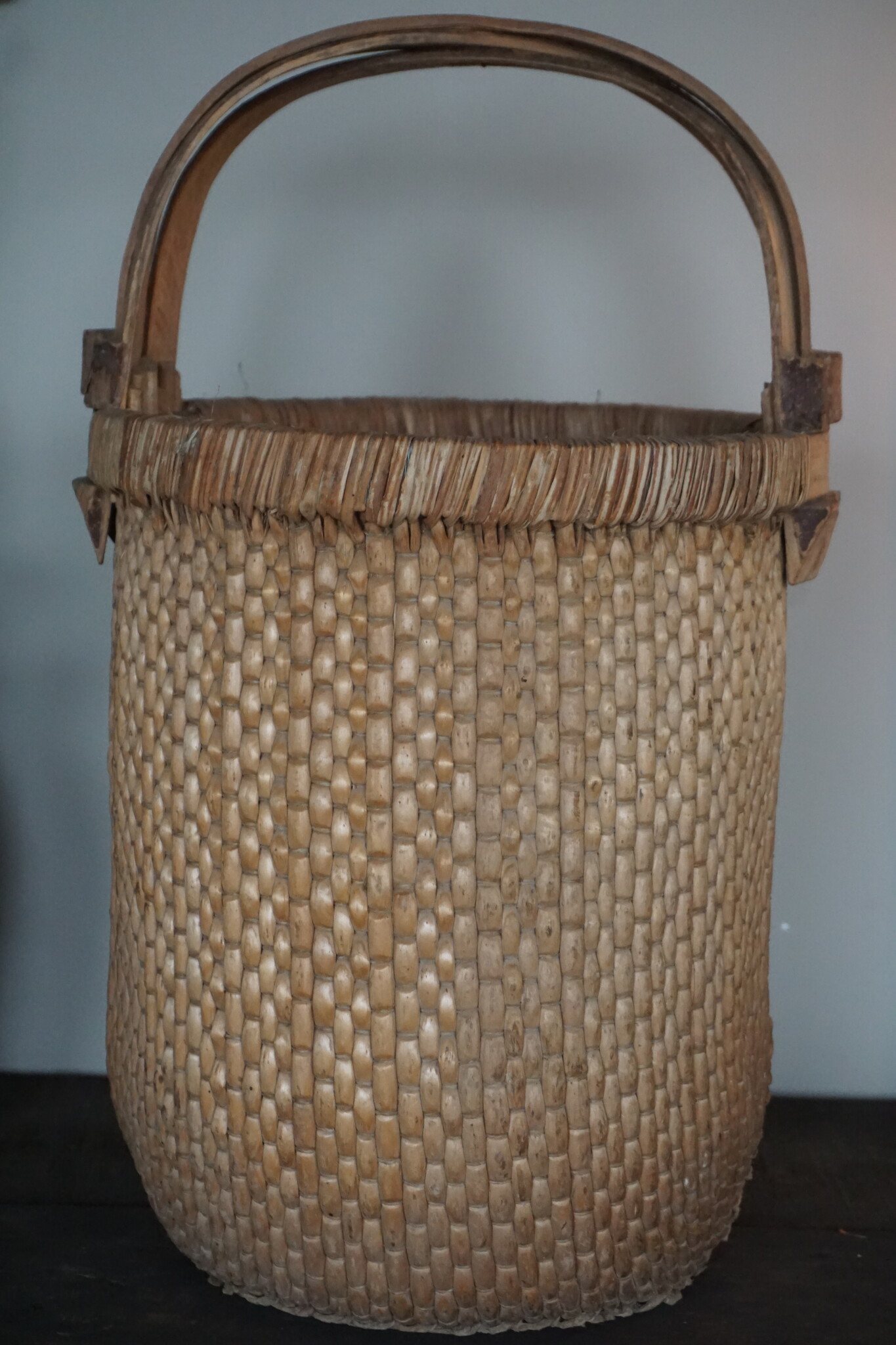 Rene Houtman Antieke Oosterse Plukmand Met Hengsel | H69 x D39 cm