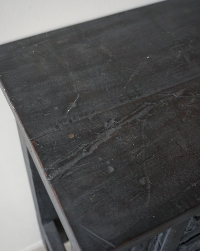 Rene Houtman Oude Wandtafel | Houtsnijwerk | Zwart | B152 cm