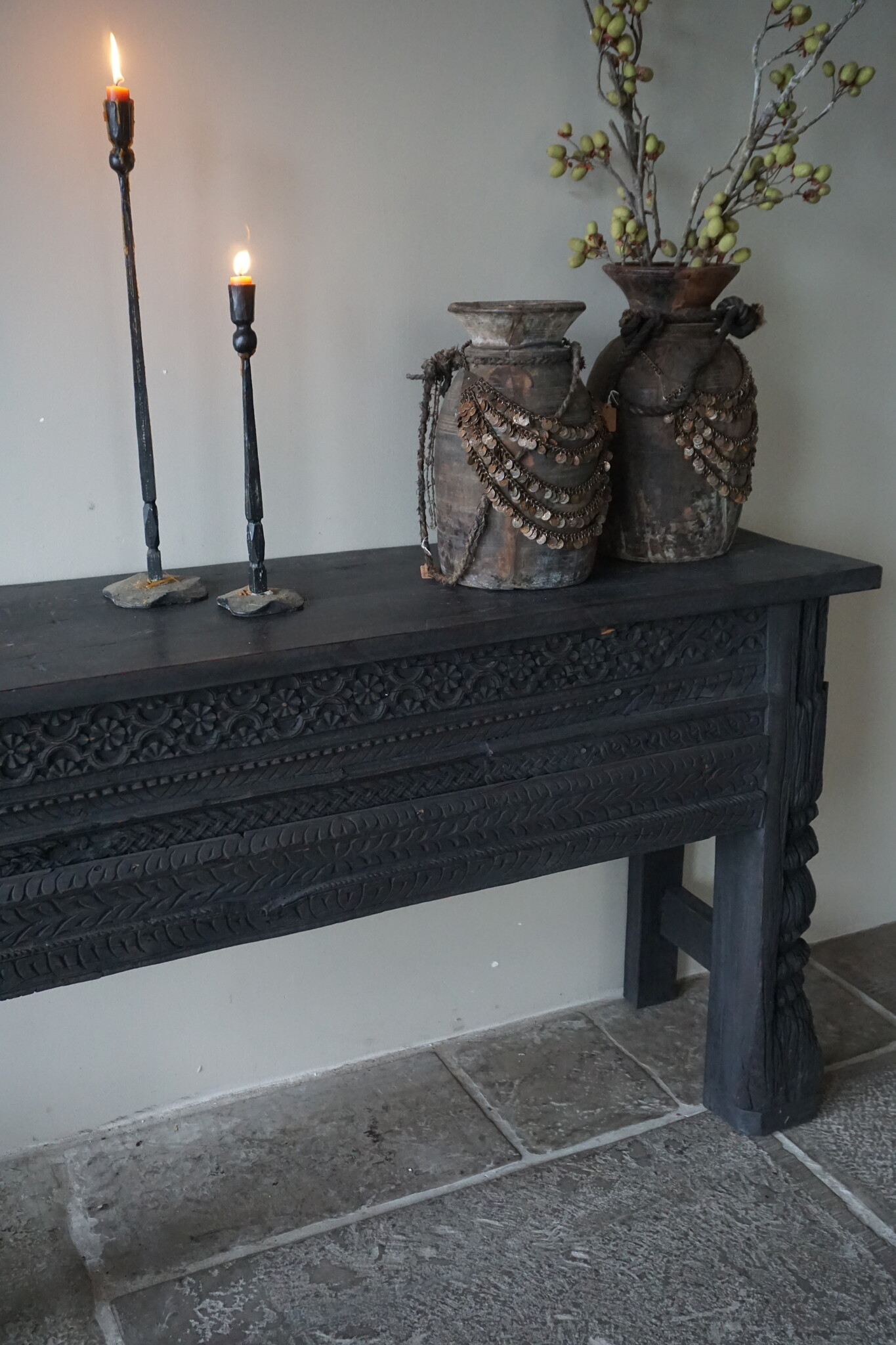 Rene Houtman Oude Wandtafel | Houtsnijwerk | Zwart | B152 cm