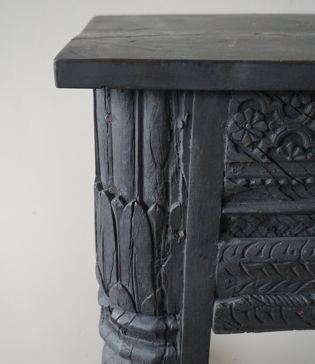 Rene Houtman Oude Wandtafel | Houtsnijwerk | Zwart | B152 cm