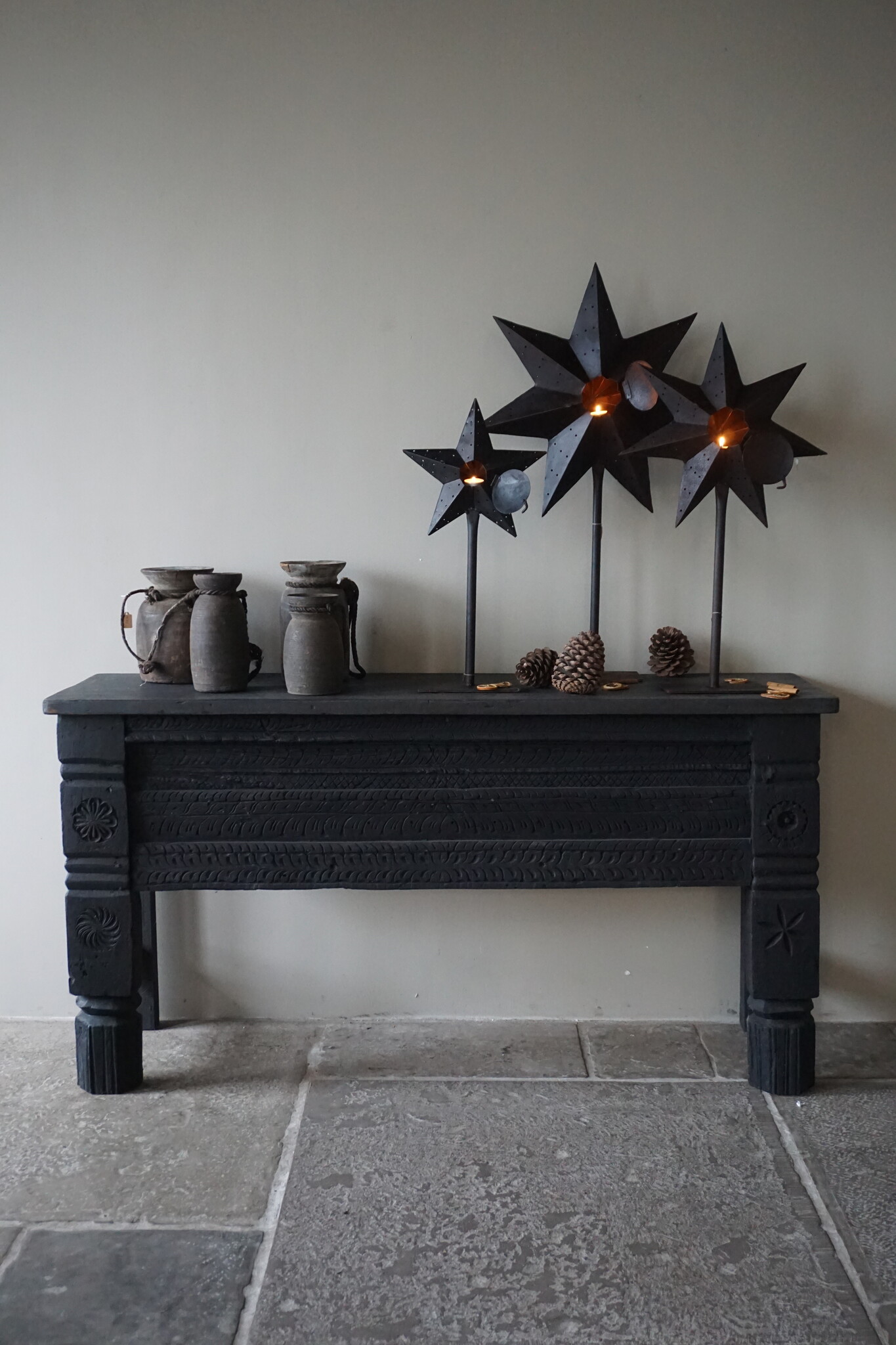 Rene Houtman Oude Wandtafel | Zwart | Houtsnijwerk | B152 cm