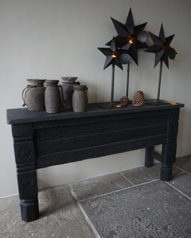 Rene Houtman Oude Wandtafel | Zwart | Houtsnijwerk | B152 cm