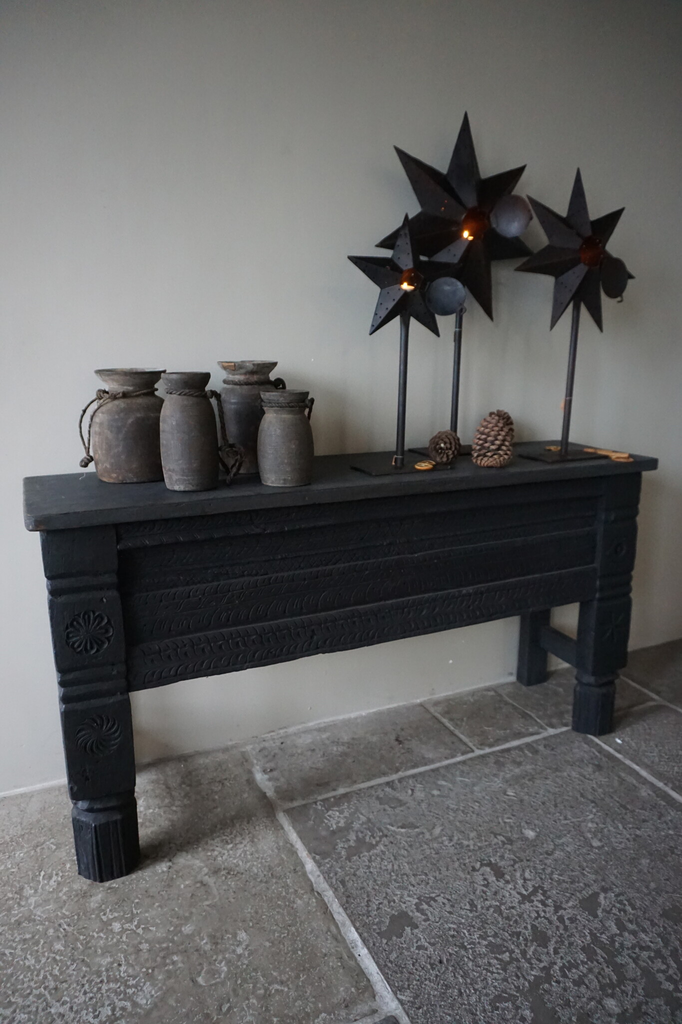 Rene Houtman Oude Wandtafel | Zwart | Houtsnijwerk | B152 cm