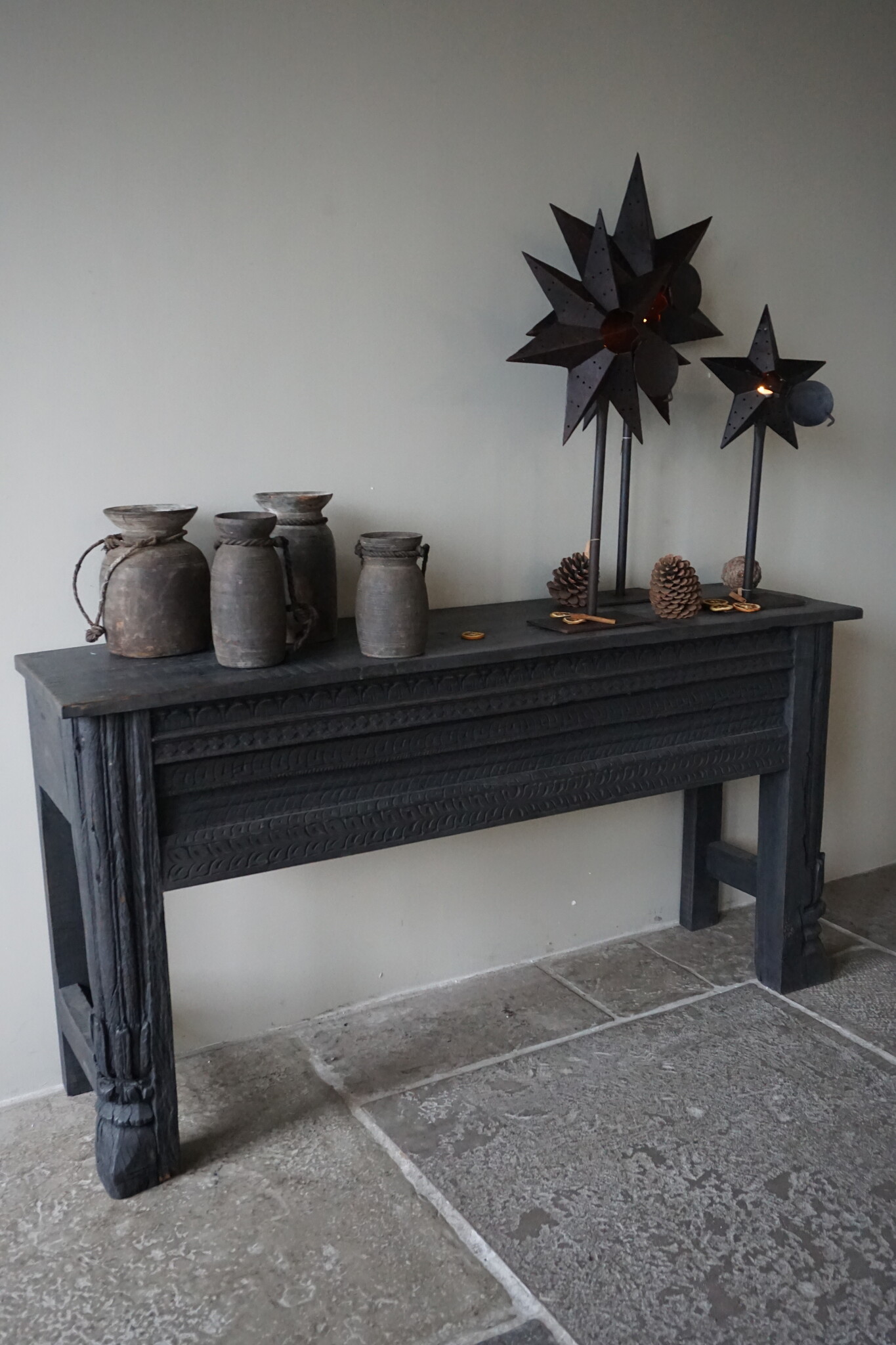 Rene Houtman Oude Wandtafel | Houtsnijwerk | B152 cm | Zwart