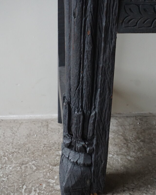 Rene Houtman Oude Wandtafel | Houtsnijwerk | B152 cm | Zwart