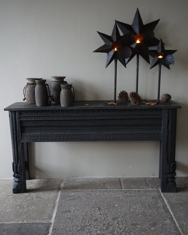 Rene Houtman Oude Wandtafel | Houtsnijwerk | B152 cm | Zwart